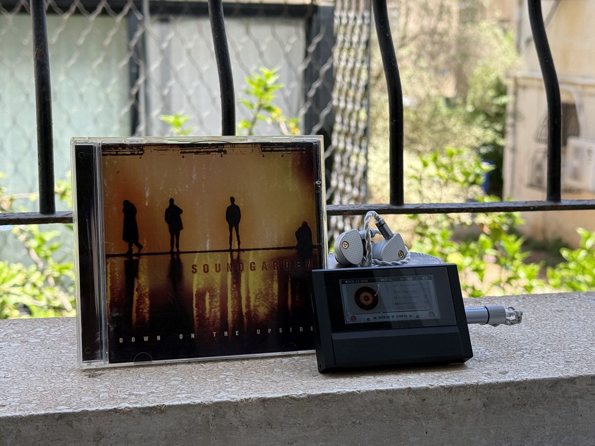 נגן המוסיקה לצד דיסק Soundgarden